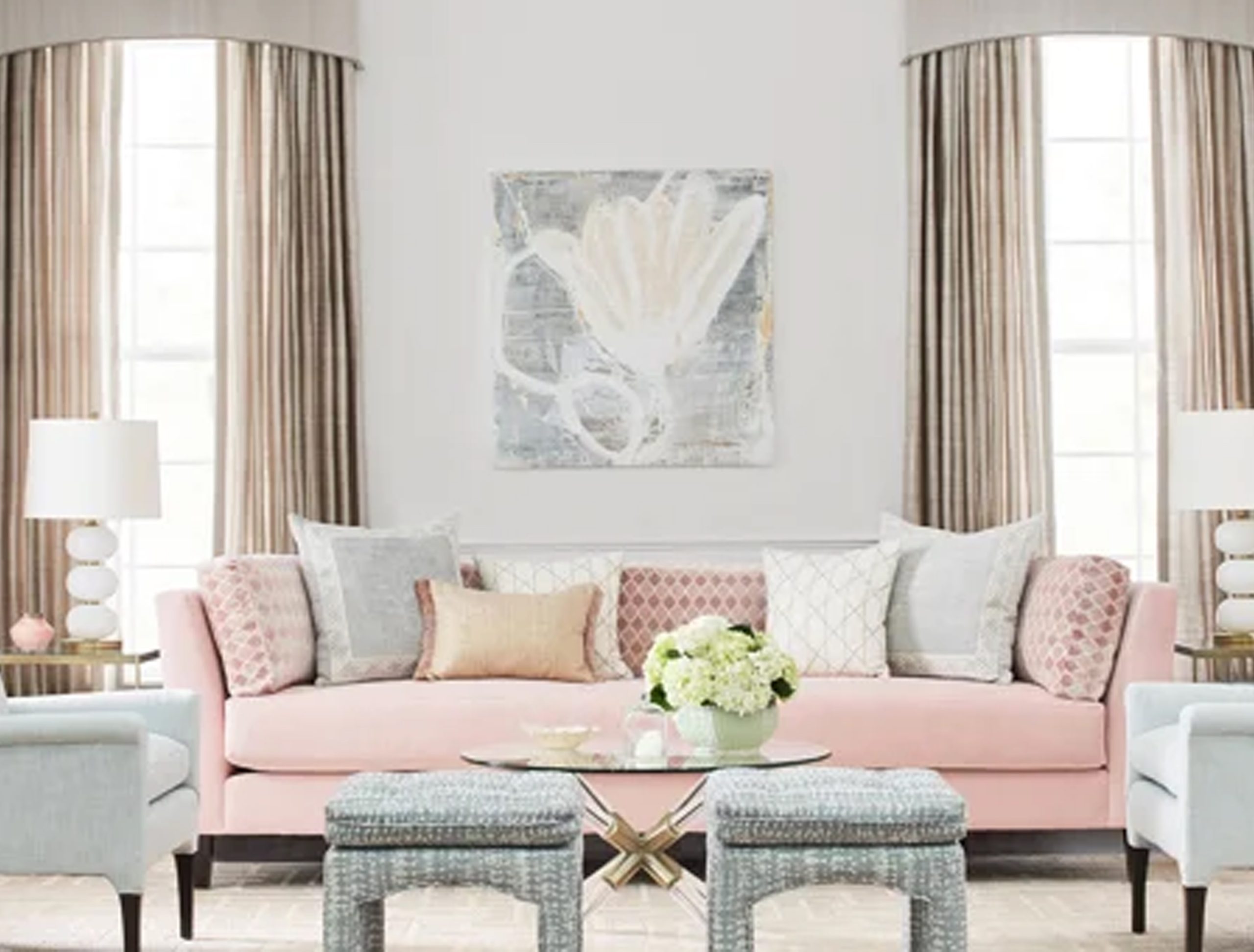 Livingroom with pink sofa